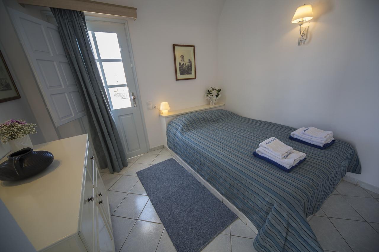 Ianthe Apartments & Villa Oia  Extérieur photo